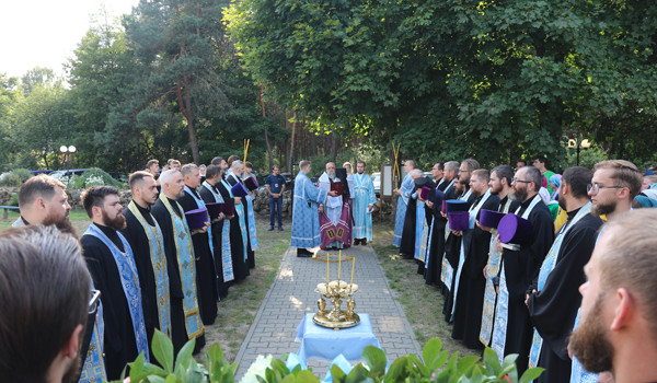 Двенадцатый молодежный международный семинар-слет Брестской епархии «ЕДИНСТВО» прошел в с. Вежное.