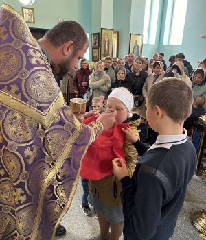 ПРИЧАЩЕНИЕ ВОСПИТАННИКОВ ВОСКРЕСНОЙ ШКОЛЫ В ДНИ ВЕЛИКОГО ПОСТА.