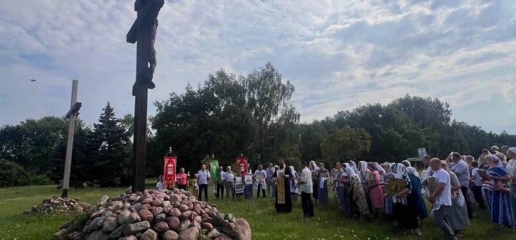 Крестный ход в агрогородке  Беловежском.