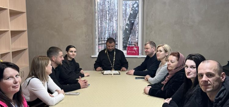 Библия — это живая книга, способная изменить душу человека.