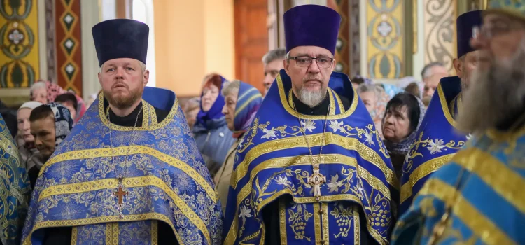 Молебное пение.