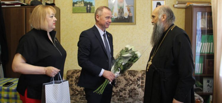 С ПОЗДРАВЛЕНИЯМИ К ПАСХЕ: ВСТРЕЧА С ПРОТОИЕРЕЕМ СЕРГИЕМ БУРКОВСКИМ