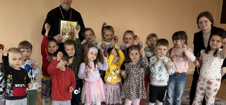 Со светлым праздником Пасхой Христовой.