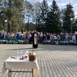 В Великую Субботу.