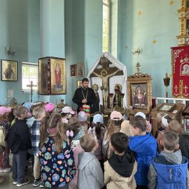 Воспитанники Беловежского детского сада посетили с экскурсией храм.